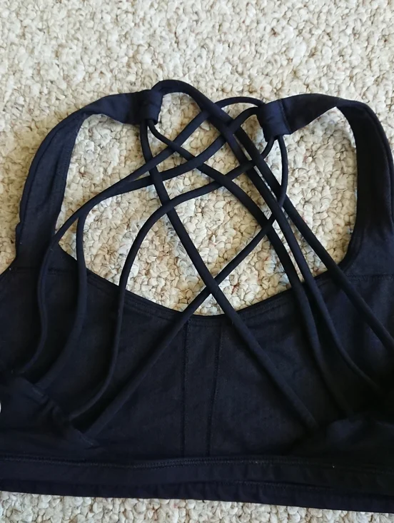 Lululemon Free To Be Wild stretch-knit sports bra size 2 - Picture 7 of 10